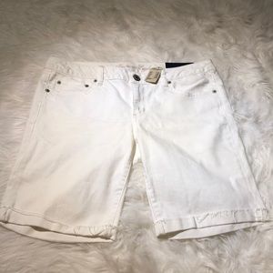 NWT American Eagle Skinny Bermuda White Jeans sz12